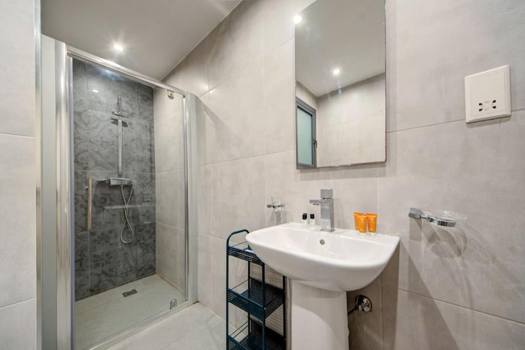 Vallettastay - Orangerie Two Bedroom Apartment 301 ภายนอก รูปภาพ