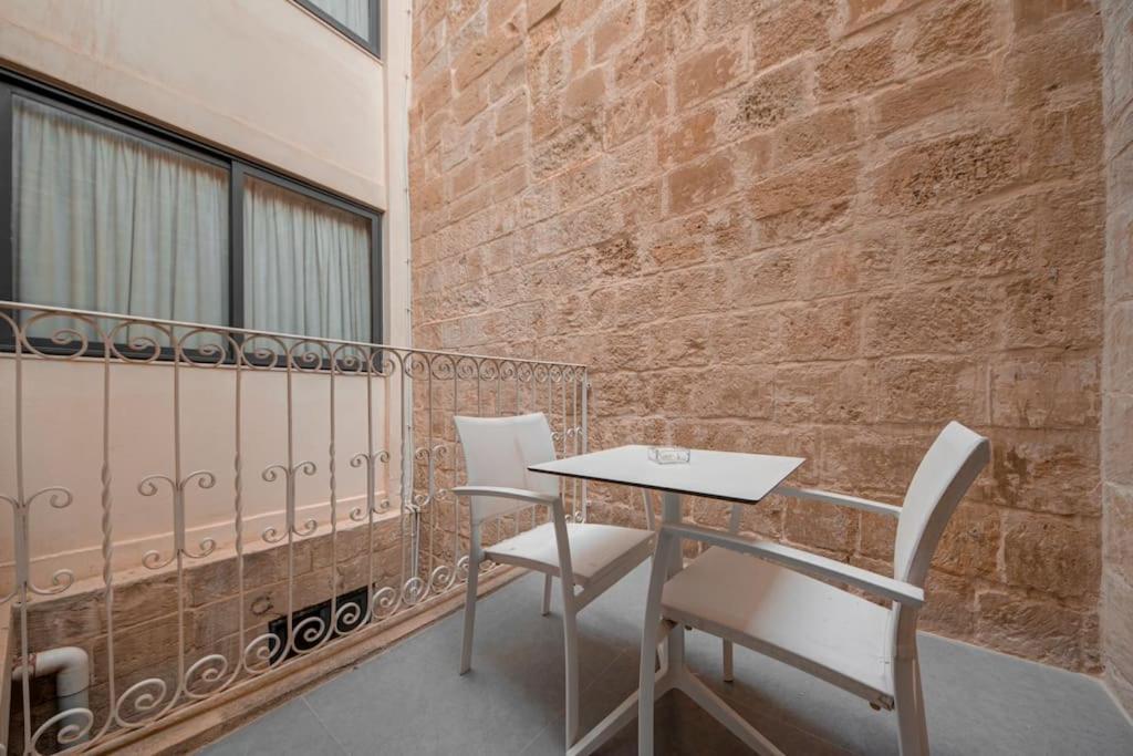 Vallettastay - Orangerie Two Bedroom Apartment 301 ภายนอก รูปภาพ