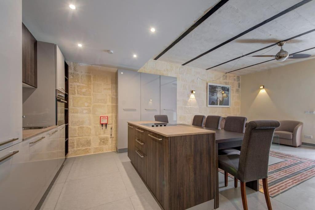 Vallettastay - Orangerie Two Bedroom Apartment 301 ภายนอก รูปภาพ